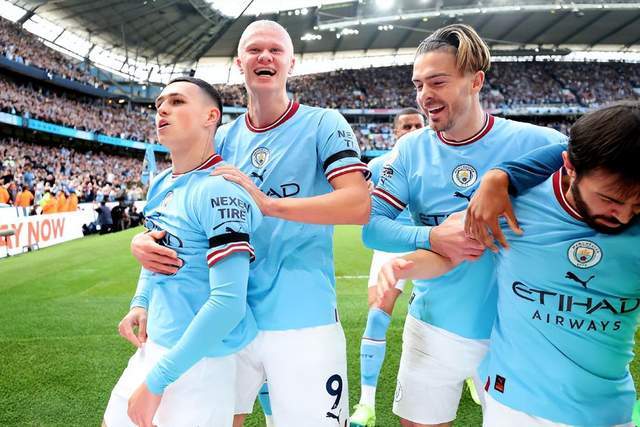 泰晤士报：曼联接近任命阿莫林 范尼可能只带一场